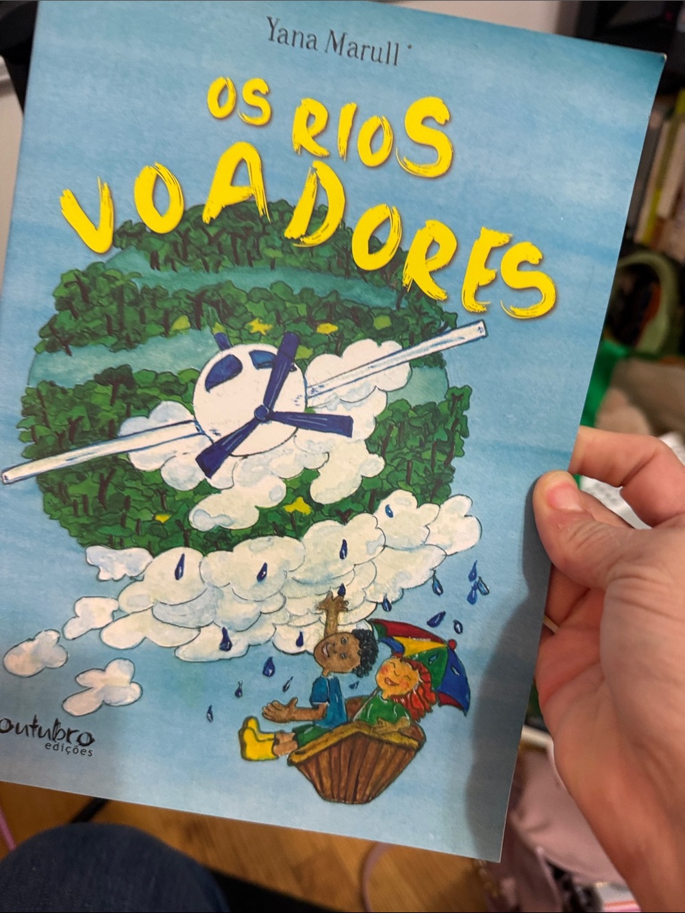 Os Rios Voadores Illustrated Children's Book - Blue & Yellow Cover